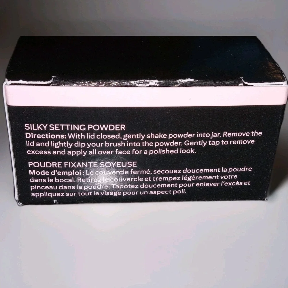 Mary Kay Silky Setting Powder Light Beige .28 oz. 175894 Full Size NIB
